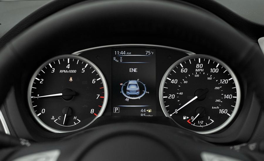  Nissan Sentra SR 2016 года  (фото 6 из 10)